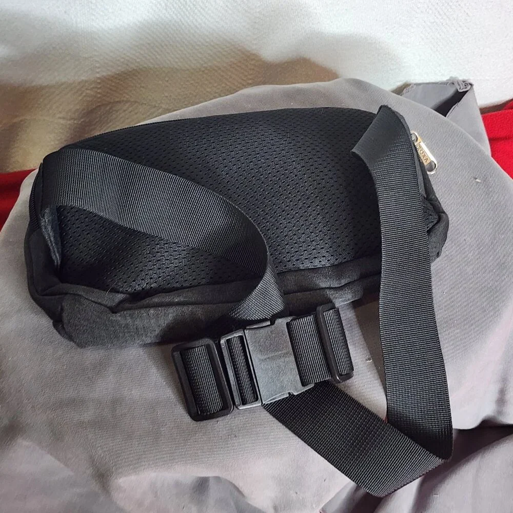 XQXA Lightweight Lined Black Mesh Backed Hip Fanny Travel Pack with Adjust Strap